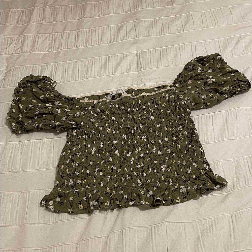 Zara Green Floral Puff Sleeve Blouse - Size M